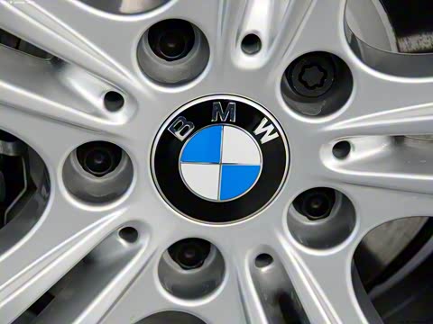 2013�� 320i�˶������װ ���а�