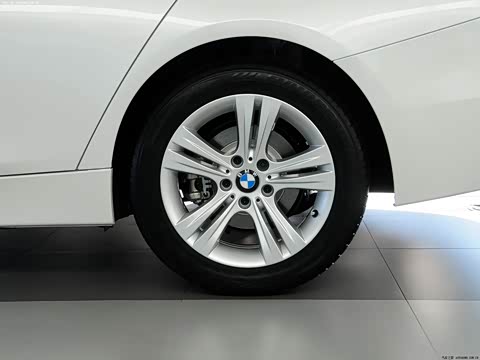 2013�� 320i�˶������װ ���а�