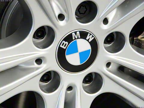 2013�� 320i�˶������װ ���а�