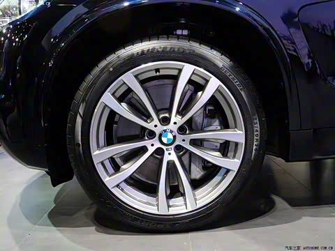 2014�� xDrive50i M�˶���