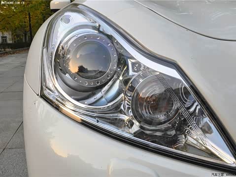 2013�� G25 Sedan �����˶���