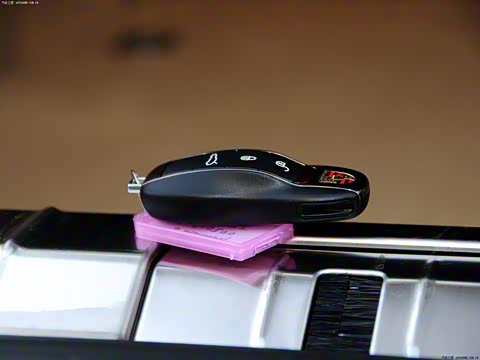 2014�� Panamera 4 3.0T