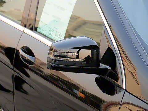 2011�� R 300 L ������