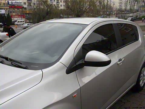 2011�� ���� 1.4L MT SE