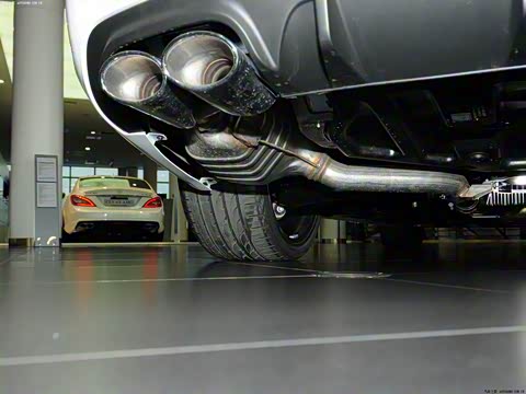 2014�� AMG C 63 Edition 507