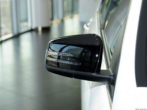 2014�� AMG C 63 Edition 507