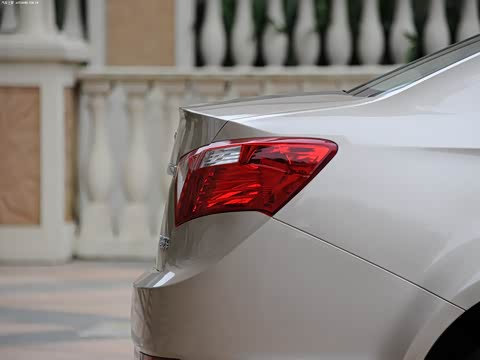 2014�� 2.0L �ֶ�������