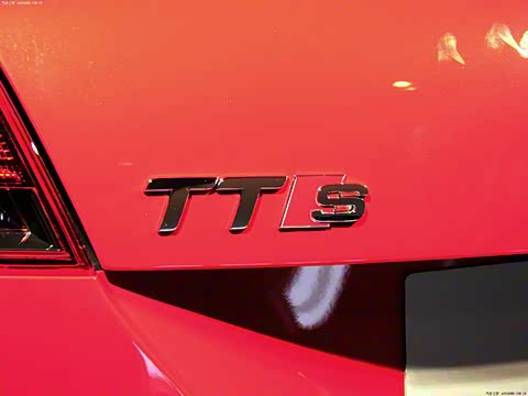 2011�� TTS Roadster 2.0TFSI quattro