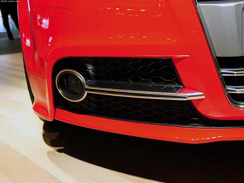 2011�� TTS Roadster 2.0TFSI quattro