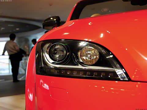 2011�� TTS Roadster 2.0TFSI quattro