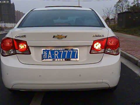 2012�� 1.6L SE MT