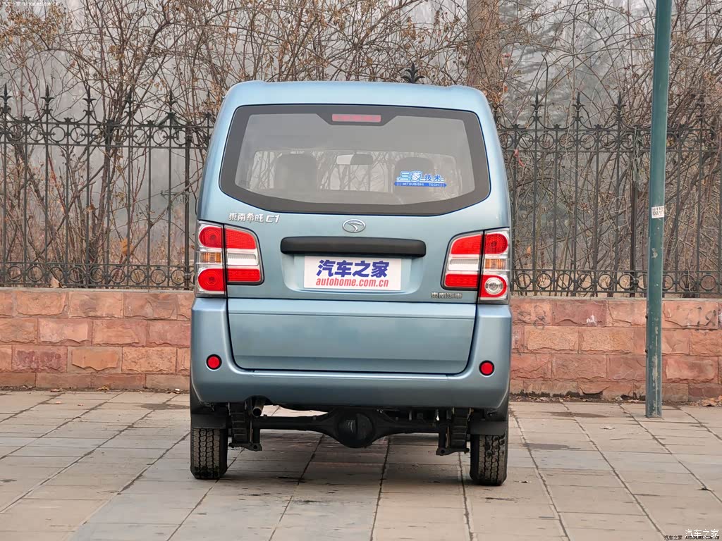 汽车之家>汽车图片>东南>希旺>2011款1.