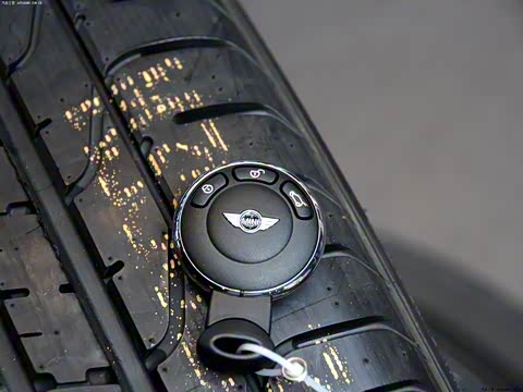 2011�� 1.6L COOPER Fun