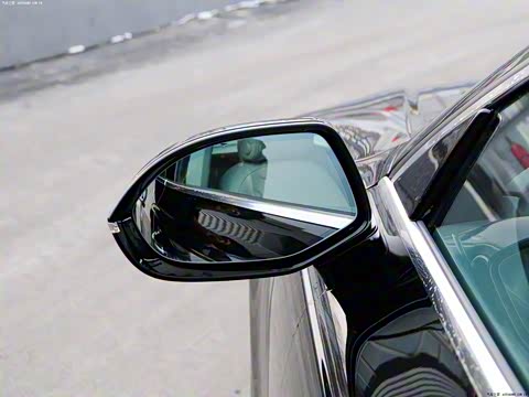 2013�� 50 TFSI quattro������