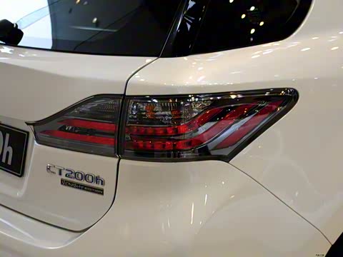 2013�� CT200h ��ҹ��ʿ��