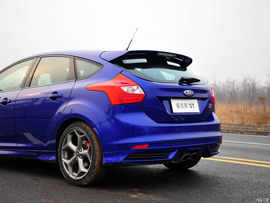 福特(进口) 福克斯(进口) 2013款 2.0t st 标准版