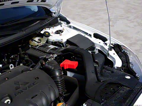 2013�� ʱ�а� 1.8L �ֶ�������