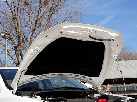 2013�� ʱ�а� 1.8L �ֶ�������