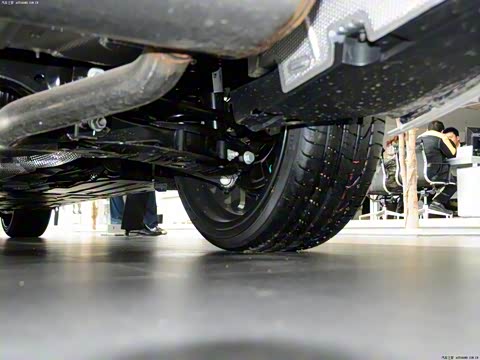 2013�� �Ŀ� 320Li ���������װ