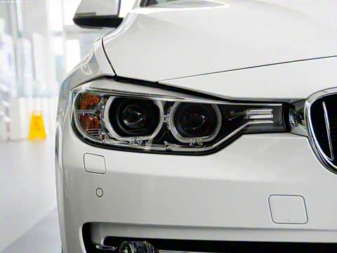 2013�� �Ŀ� 320Li ���������װ