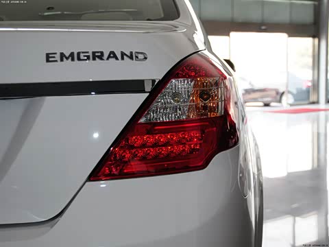 2013�� ���� 1.8L �ֶ������