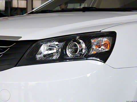 2013�� ���� 1.8L �ֶ������