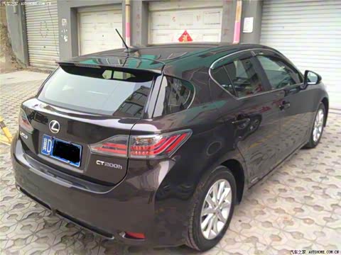 2013�� CT200h ��Ӣ��