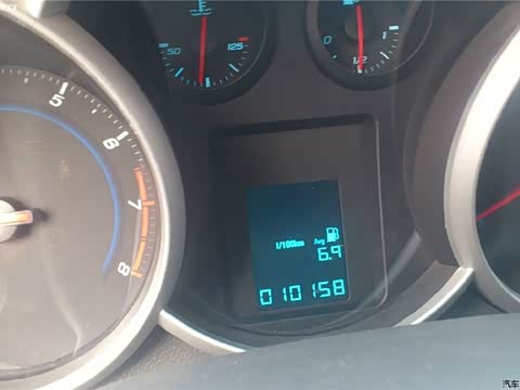 2013�� 1.6L SE MT