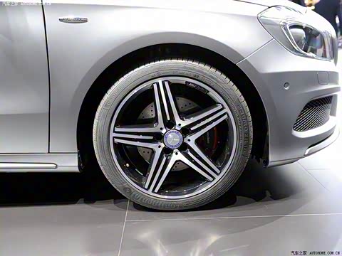 2013�� A 260 �˶���