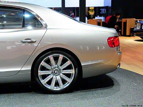 2013�� 6.0T W12 Mulliner