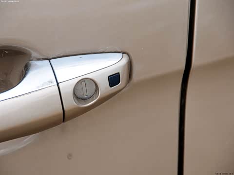 2012�� 1.5L �ֶ�������