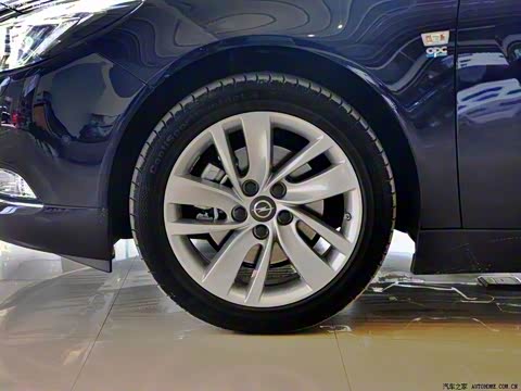 2013�� 2.0T �����˶���