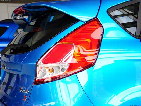 2013�� ���� 1.5L �Զ��˶���