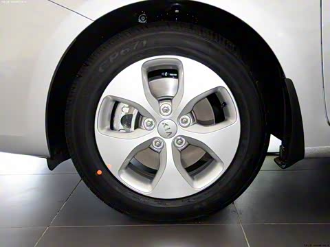 2013�� 2.0L 7���Զ����ʰ� ��V