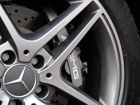 2012�� AMG C 63 Coupe ������