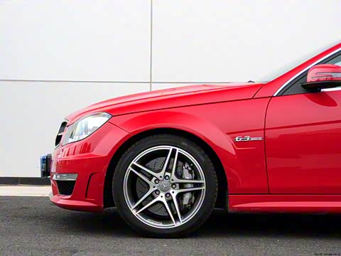 2012�� AMG C 63 Coupe ������