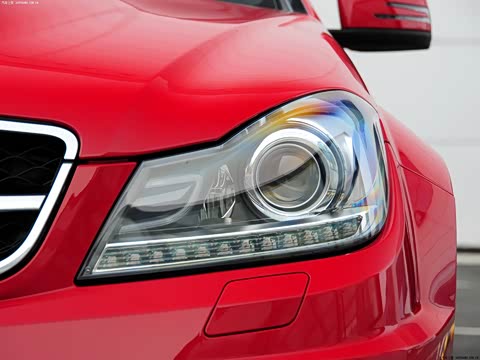 2012�� AMG C 63 Coupe ������