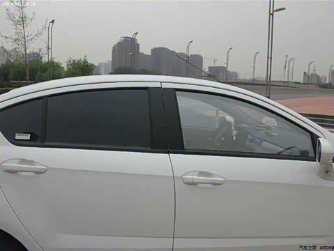 2012�� 1.5L �ֶ�������