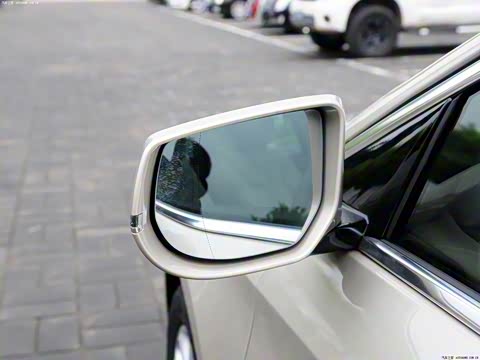 2013�� 28T �Ƽ���