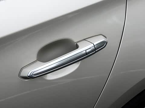 2013�� 28T �Ƽ���