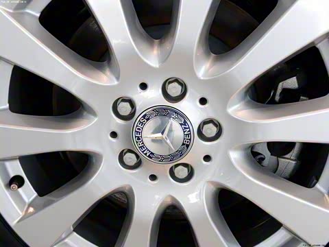 2010�� R 300 L ������