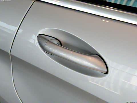 2010�� R 300 L ������