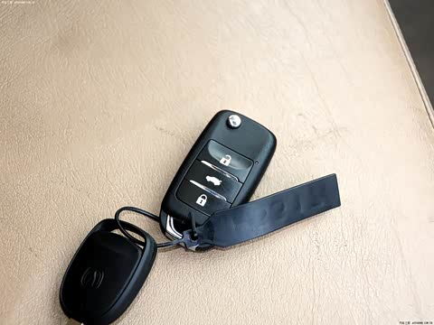 2013�� 1.6L �ֶ��¿��� ��V