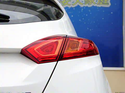 2013�� 1.6L �ֶ��¿��� ��V