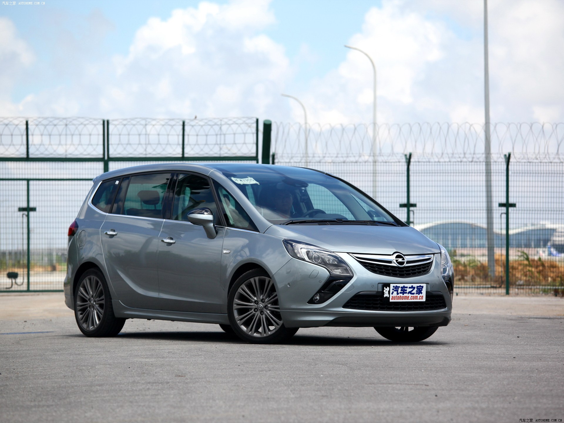 赛飞利 2013款 1.4t 七座豪华型 2074127图片_欧宝_汽车图库_汽车之家