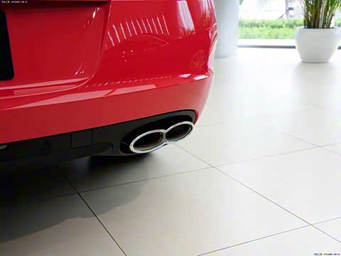 2012�� 4.0T GT V8