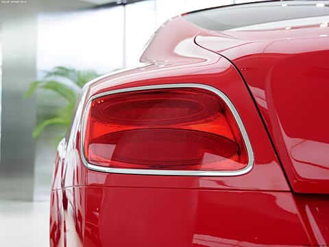 2012�� 4.0T GT V8