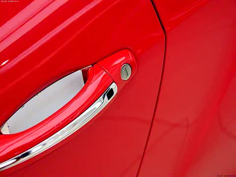 2012�� 4.0T GT V8