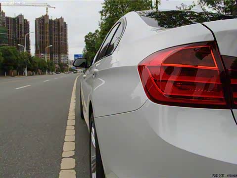 2013�� �Ŀ� 320i�˶������װ