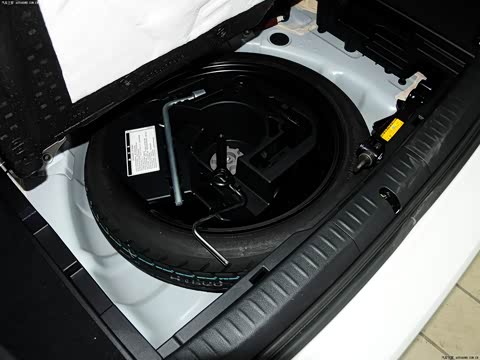 2013�� CT200h ���ʰ�